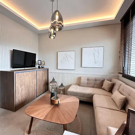 Luxury Maison De Luxx A10 لاريسا